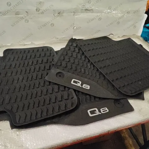 SET OF Q8 CAR MATS IN BLACK