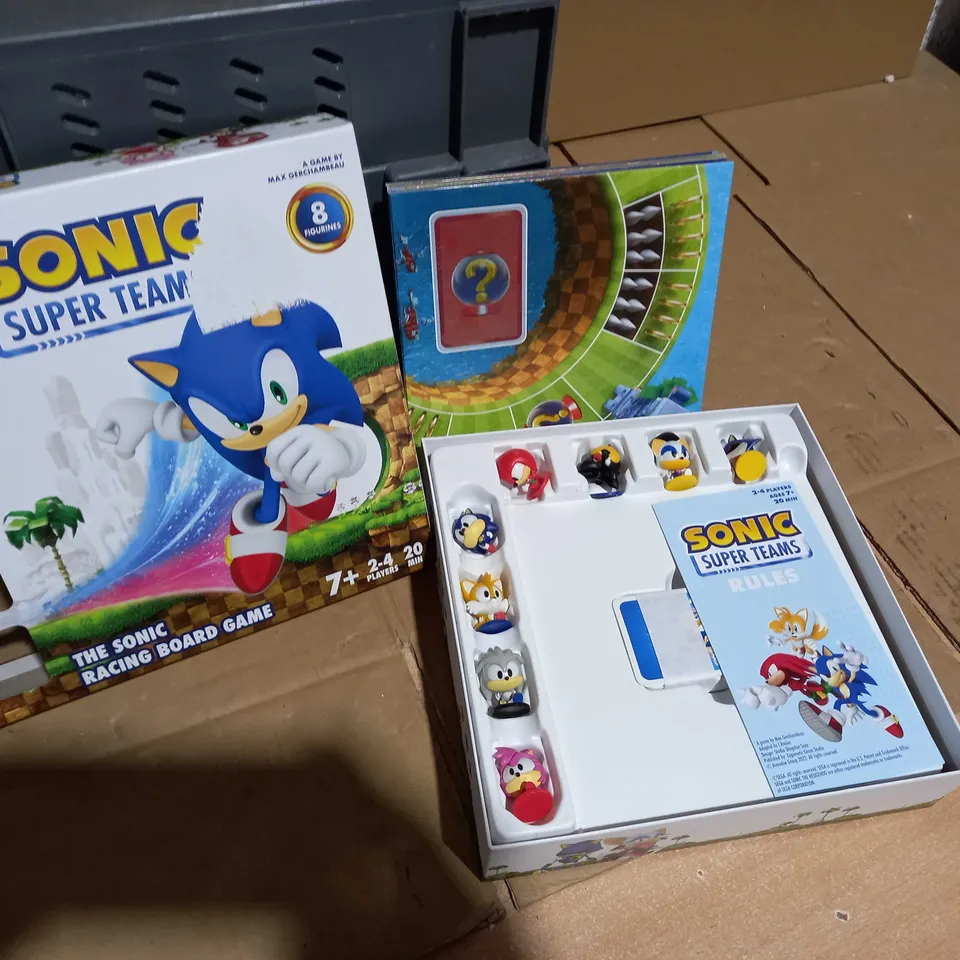 SONIC THE HEDGEHOG SUPER TEAMS RACING BOARD GAME   7+
