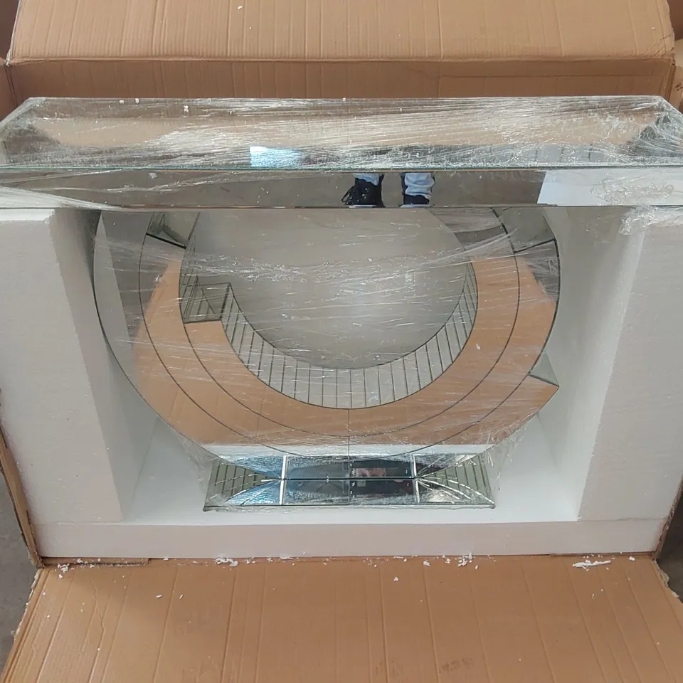 BOXED HOMESDIRECT365 MIRRORED CONSOLE TABLE (1 BOX)