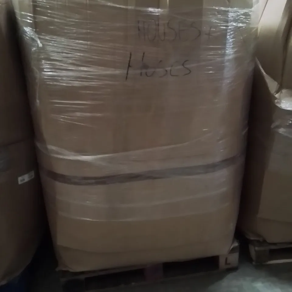 PALLET TO CONTAIN A LARGE QUANTITY OF HOSES 