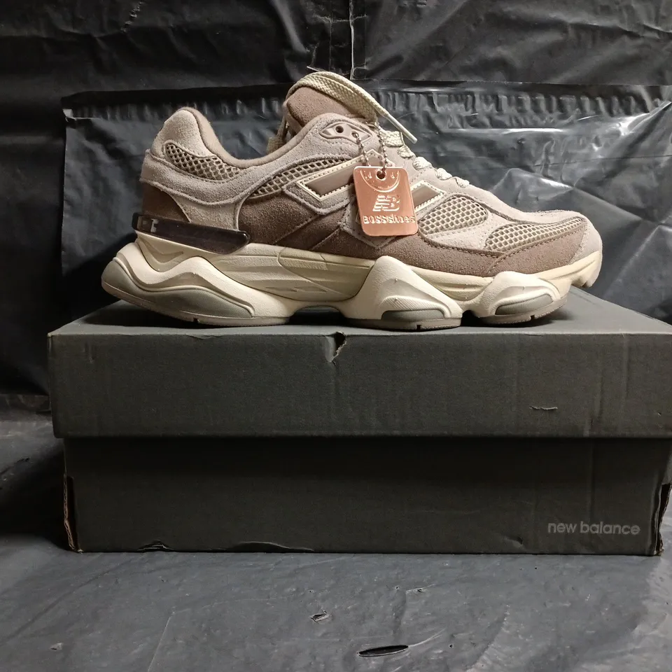BOXED PAIR OF NEW BALANCE 9060 TRAINERS IN BROWN MULTI SIZE UK 6.5