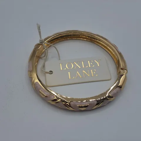 LOXLEY LANE GOLD TONE BRACELET WITH SPRING OPENING