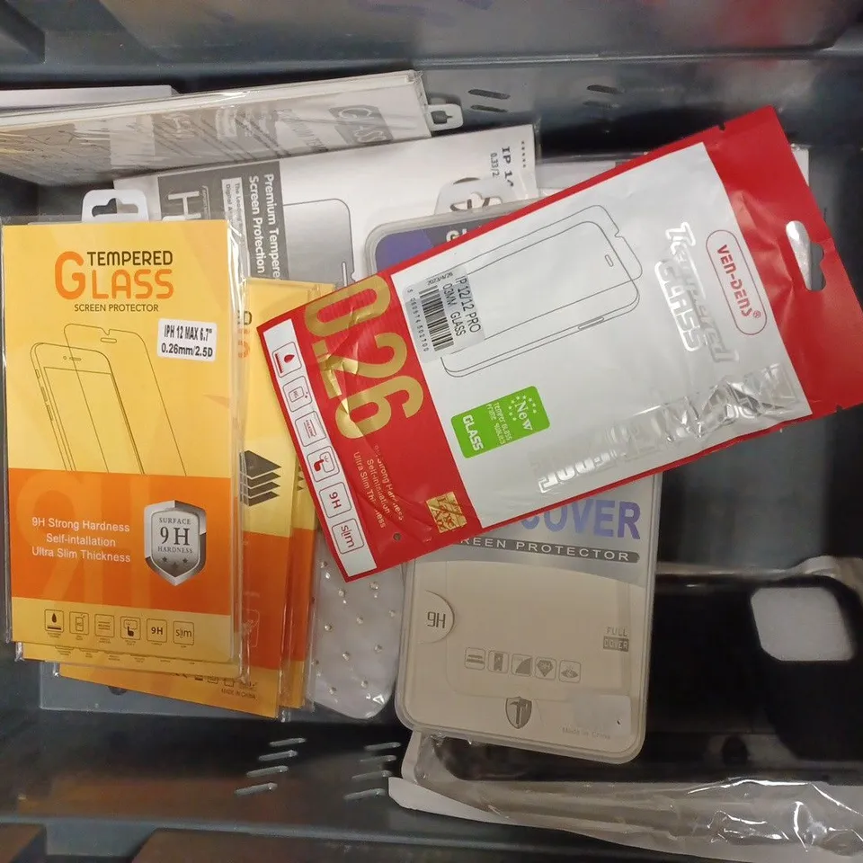 BOX OF APPROX 20 ASSORTED PHONE CASES AND SCREEN PROTECTORS IN VARIOUS DESIGNS AND SIZES. 