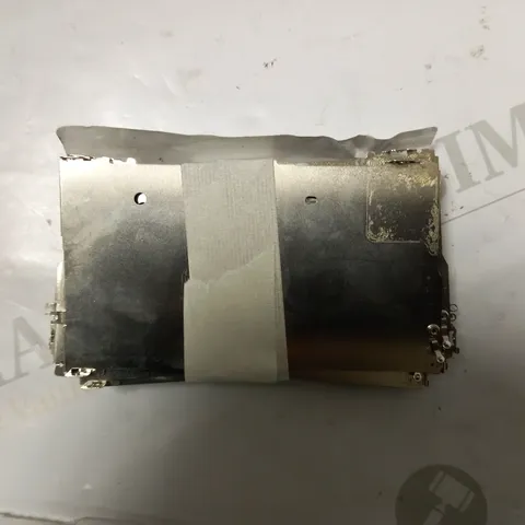APPROXIMATELY 100 APPLE IPHONE 5G LCD PLATES AND 200 APPLE IPHONE 4G/4S LCD FRAMES