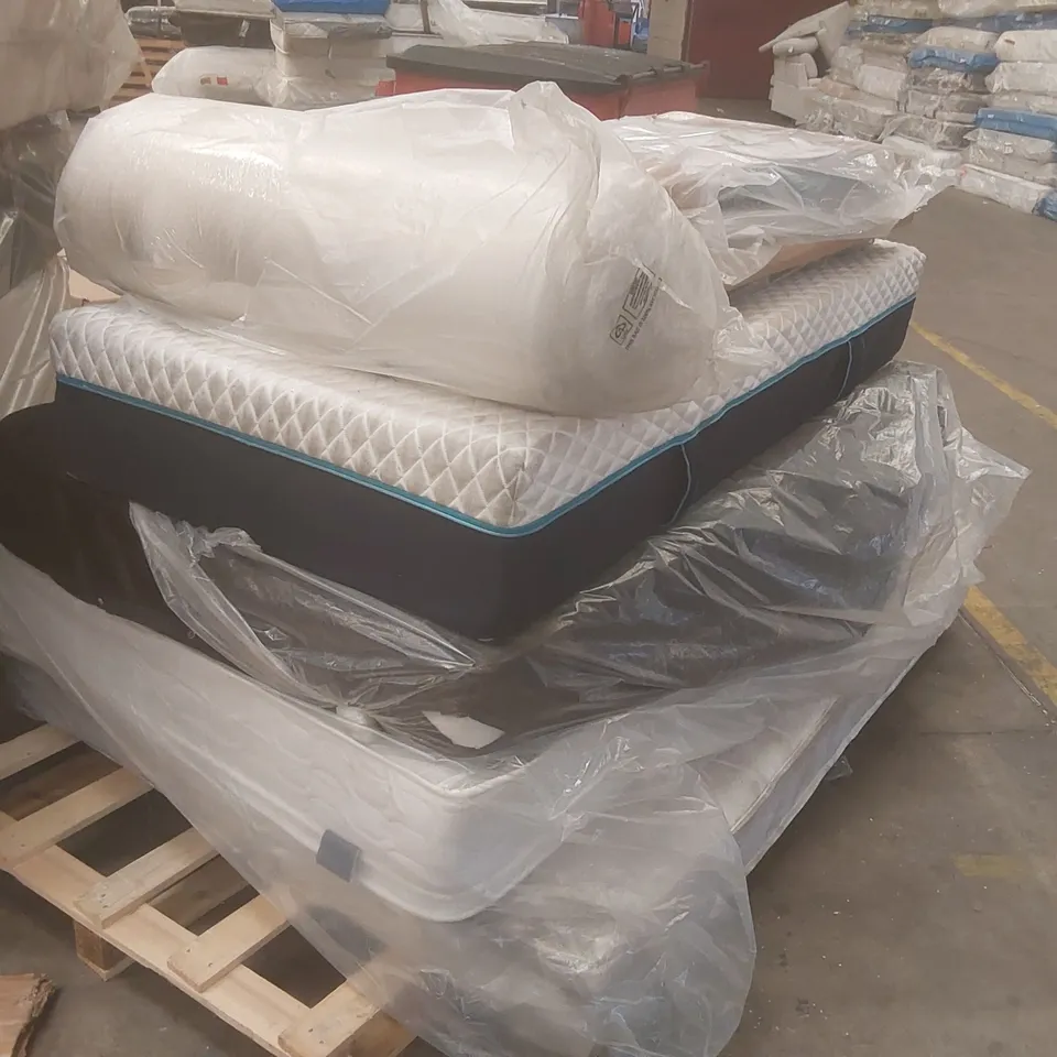 PALLET CONTAINING APPROXIMATELY 5x ASSORTED MATTRESSES AND 4x HEADBOARDS