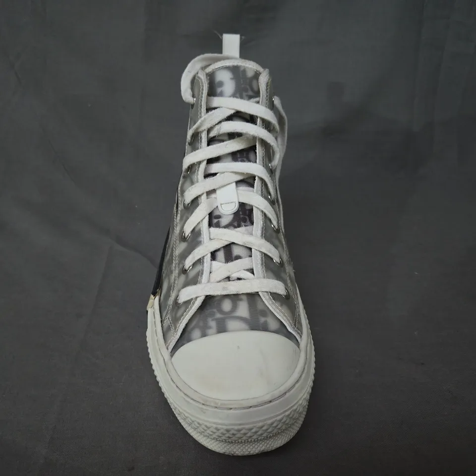 BOXED PAIR OF DIOR B23 HIGH-TOP SNEAKERS IN BLACK/WHITE EU SIZE 40