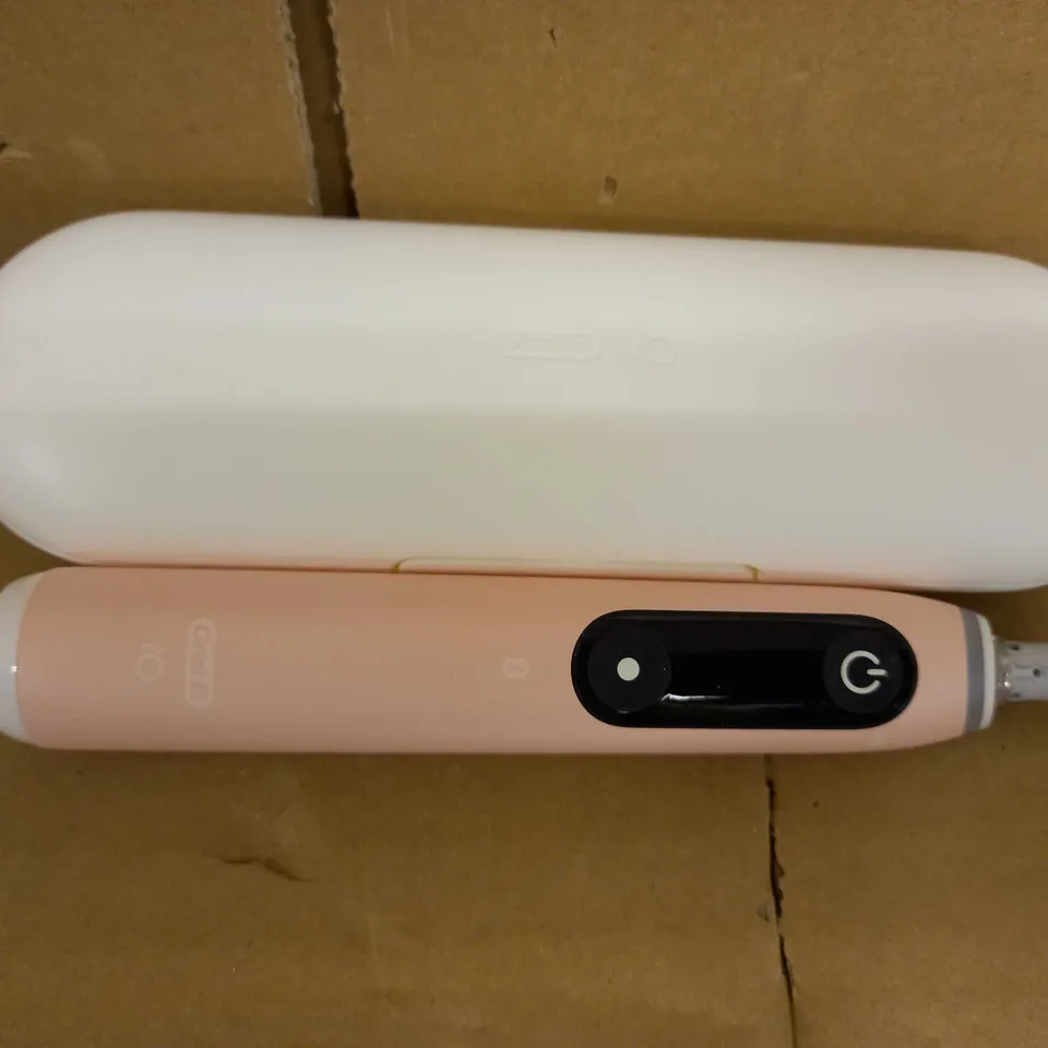 ORAL-B IO6 ELECTRIC TOOTHBRUSH