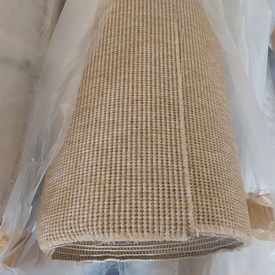 ROLL OF QUALITY EASISISAL CLASSIC CARPET - APPROXIMATELY 6.5 x 4m
