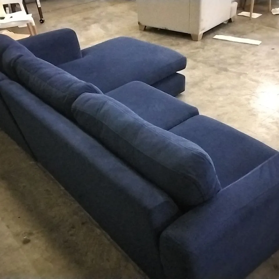 QUALITY DESIGNER LOUNGE CO CORNER GROUP SOFA WITH CHAISE SECTION IN NAVY BLUE FABRIC