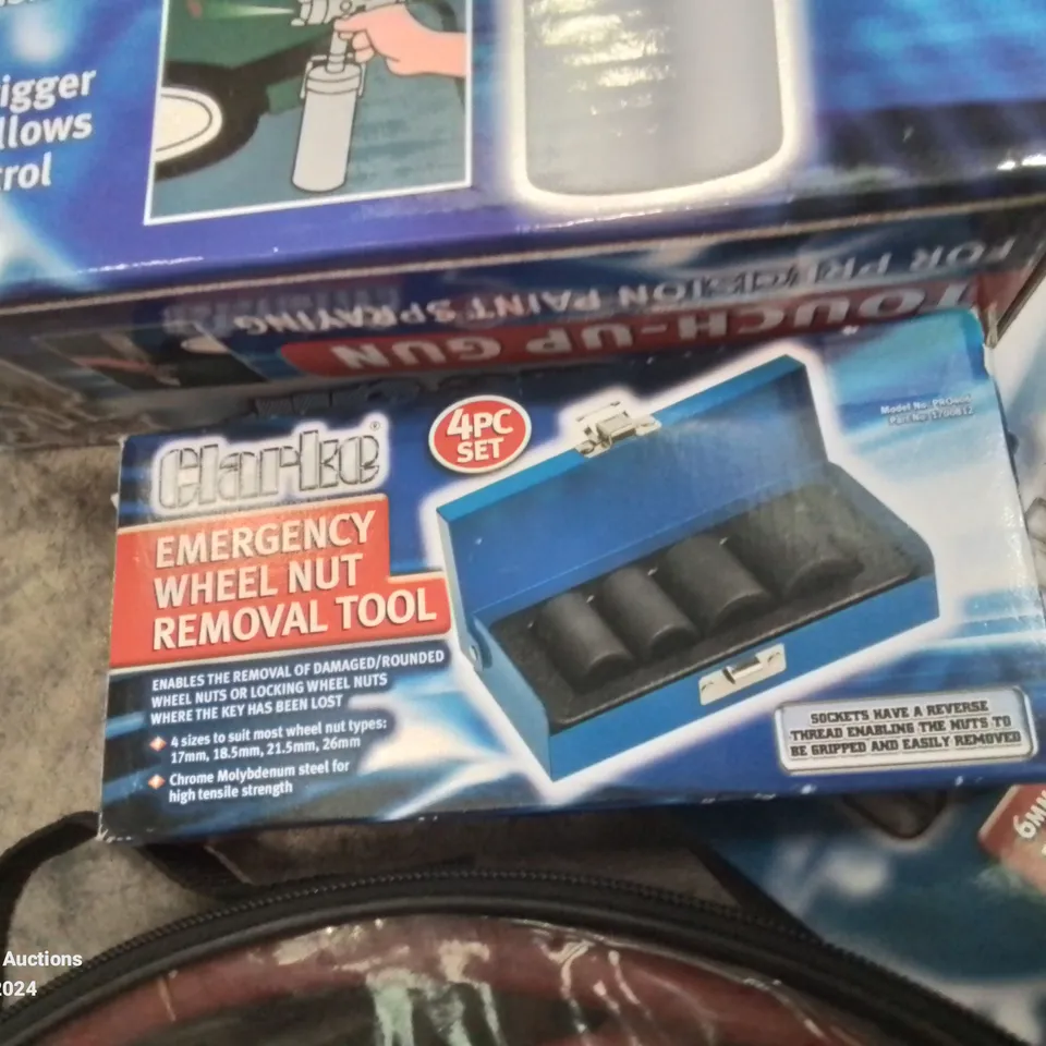 BOX CONTAINING MIXED TOOLS TO INCLUDE: 5LTR HAND SPRAYER, JUMP LEADS, EMERGENCY WHEEL NUT REMOVER, HEAT GUN, RECOIL AIR HOSES, EXTRA LONG HEX KEY SET, TOUCH UP GUN ETC.