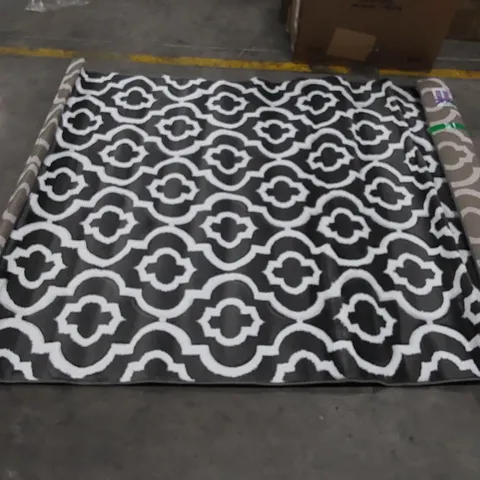 MODERN TRENDZ RUG - GREY // SIZE: 160 X 220cm