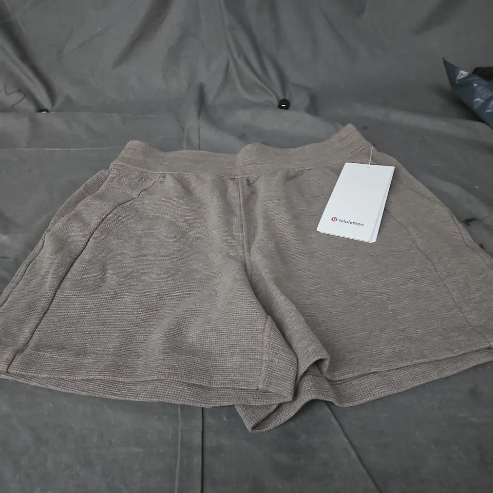 LULULEMON SCUBA HIGH-RISE SHORT 5" WAFFLE-KNIT – WOMEN'S SHORTS, SIZE S