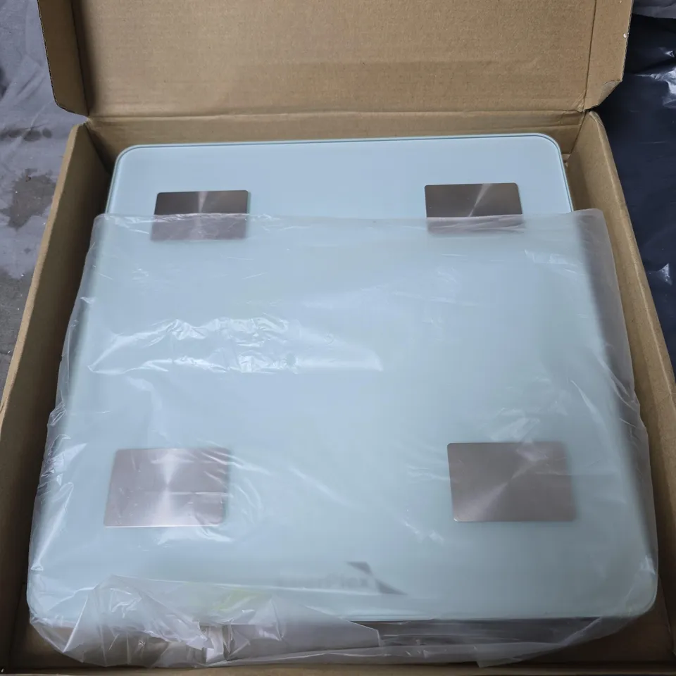 ENERPLEX BODY COMPOSITION SMART SCALE – BOXED, LIGHT BLUE PLATFORM