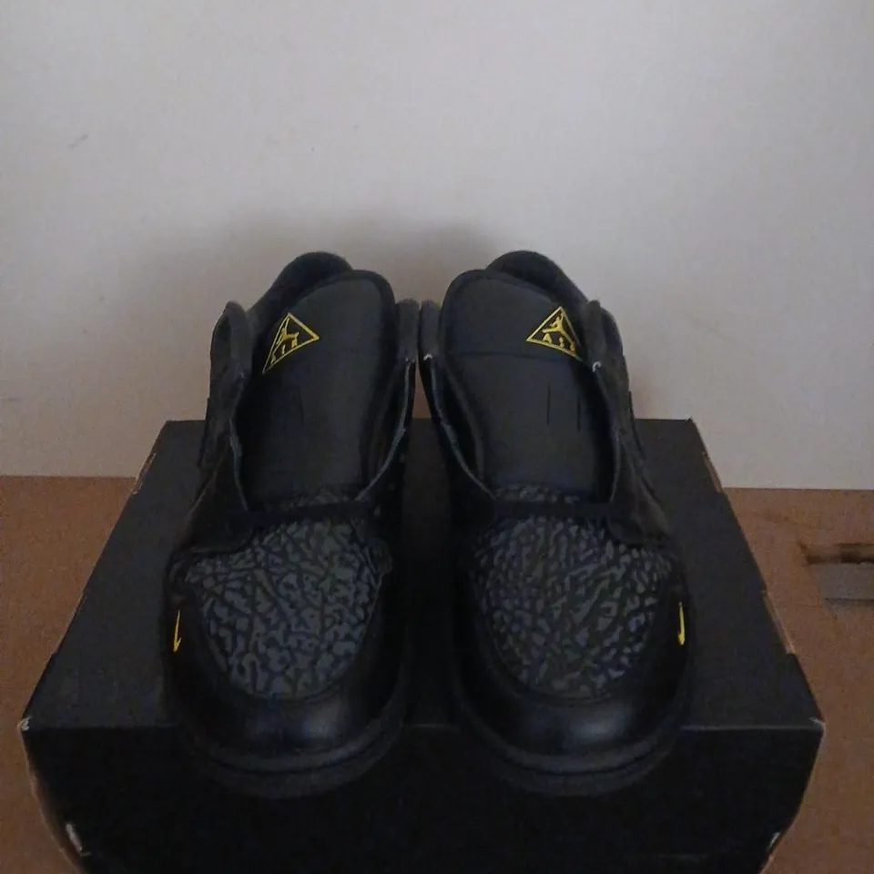 NIKE AIR JORDAN 1 LOW SE SNEAKERS – BLACK/ TOUR YELLOW-ANTHRACITE, UK 11.5 (BOXED)