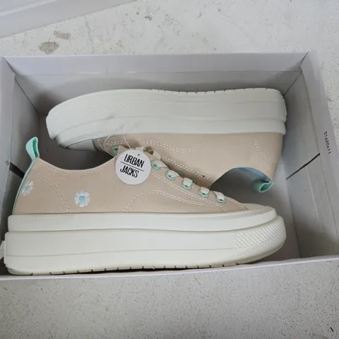 URBAN JACKS FLEUR BEIGE MINT TRAINERS - UK 4