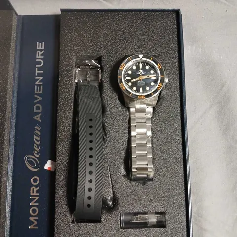 WRISTWATCH WITH ORANGE BEZEL AND STAINLESS STEEL BRACELET - MODEL UNSPECIFIED