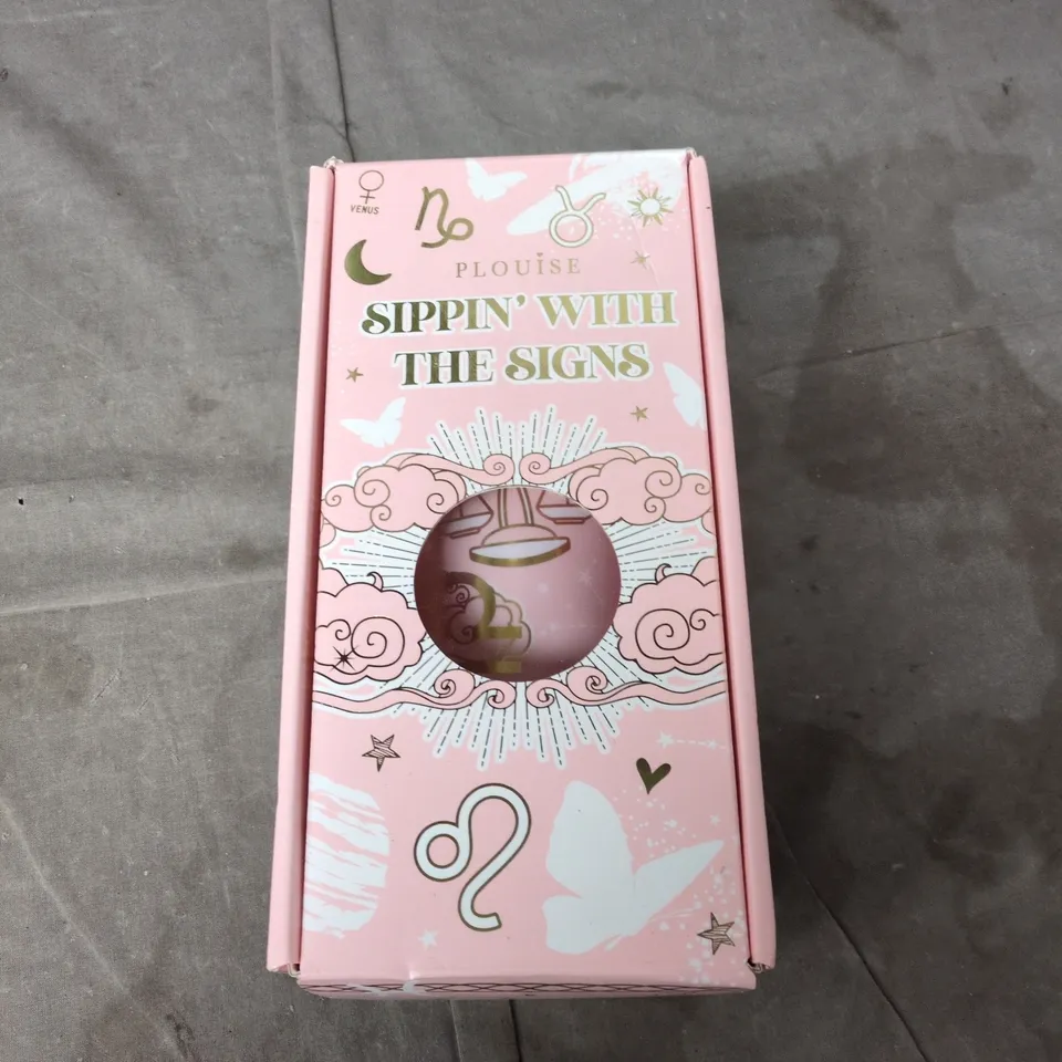P LOUISE SIPPIN' WITH THE SIGNS – CUP AND STRAW