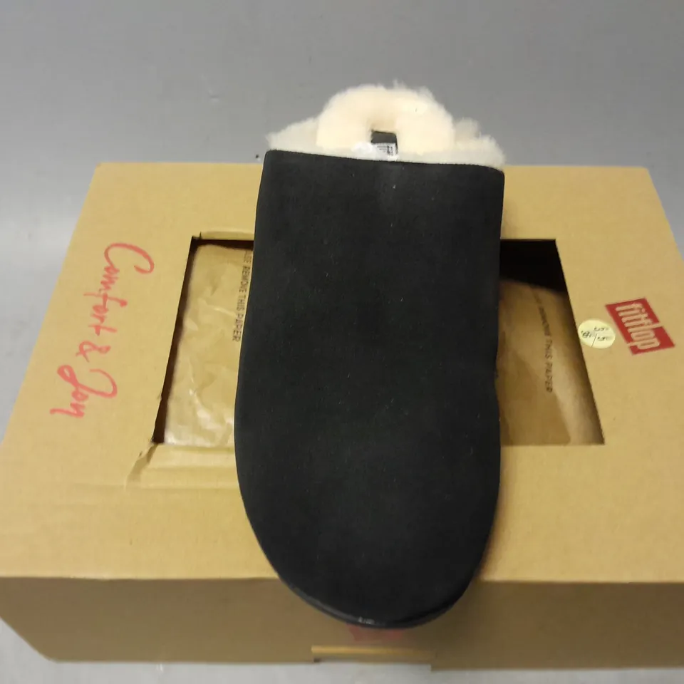 BOXED PAIR OF FITFLOP CHRISSIE SHEARLING SLIPPERS IN BLACK - UK 3