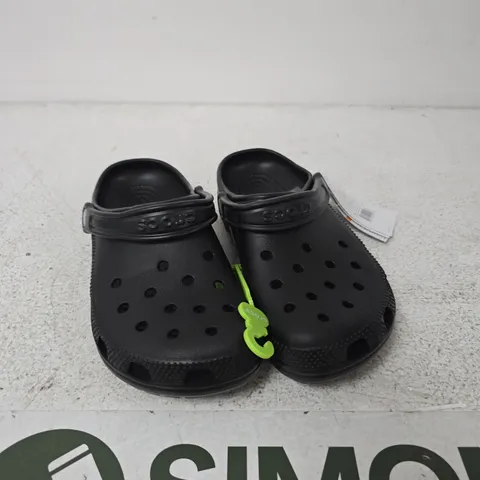 CROCS CLASSIC BLACK CLOGS – UK 4