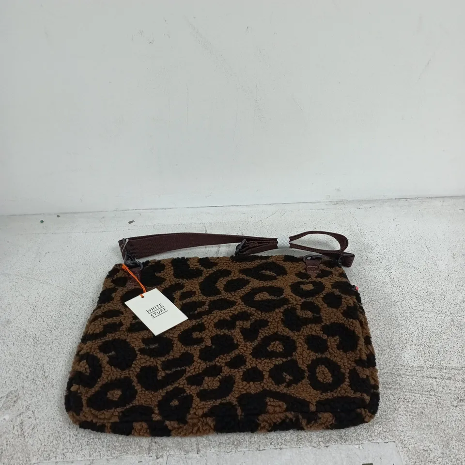 WHITE STUFF MEADOW LAPTOP BAG BROWN LEOPARD PRINT – ONE SIZE