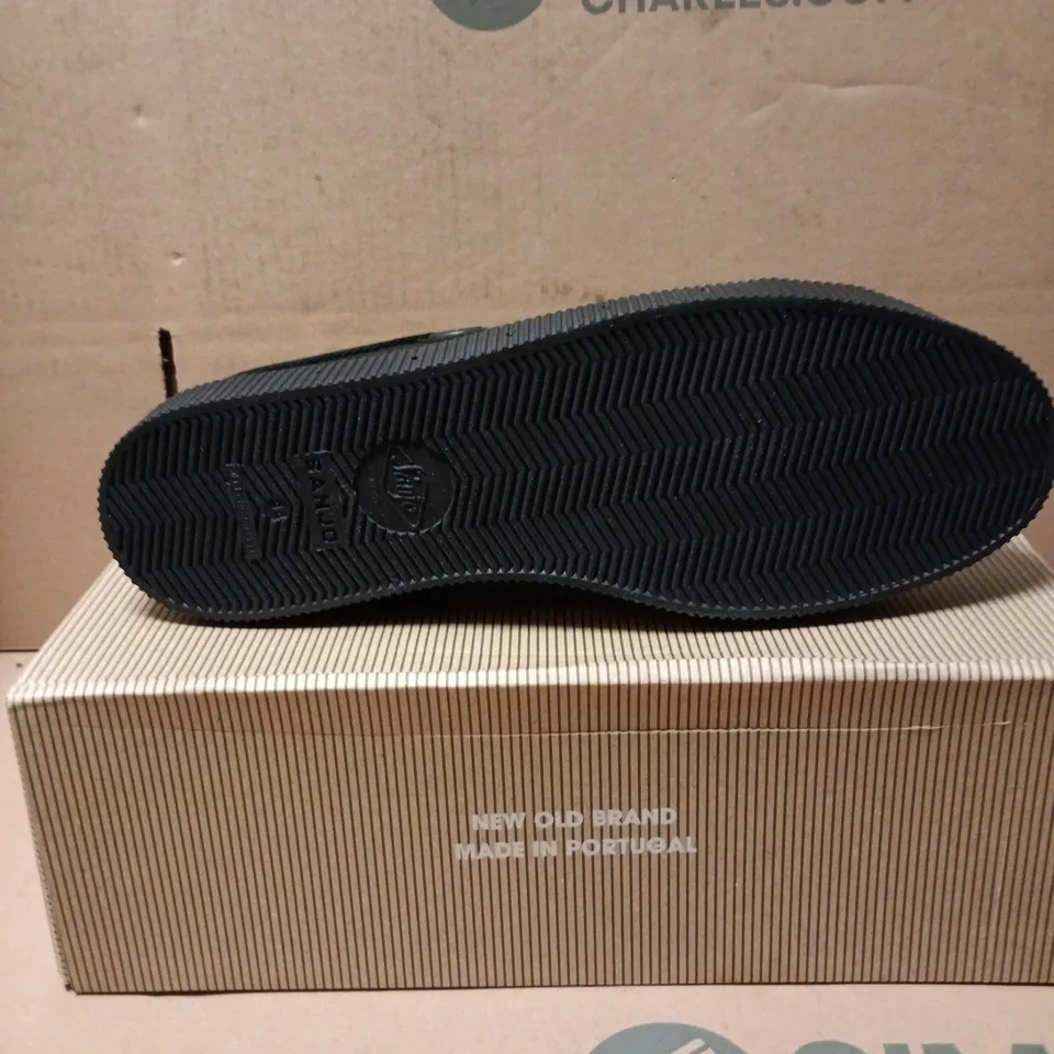 SANJO LACE UP PUMPS BLACK SIZE EU 44