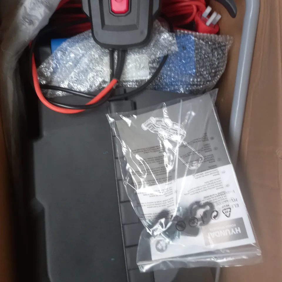 BOXED HYUNDAI LAWNMOWER HYM3300E