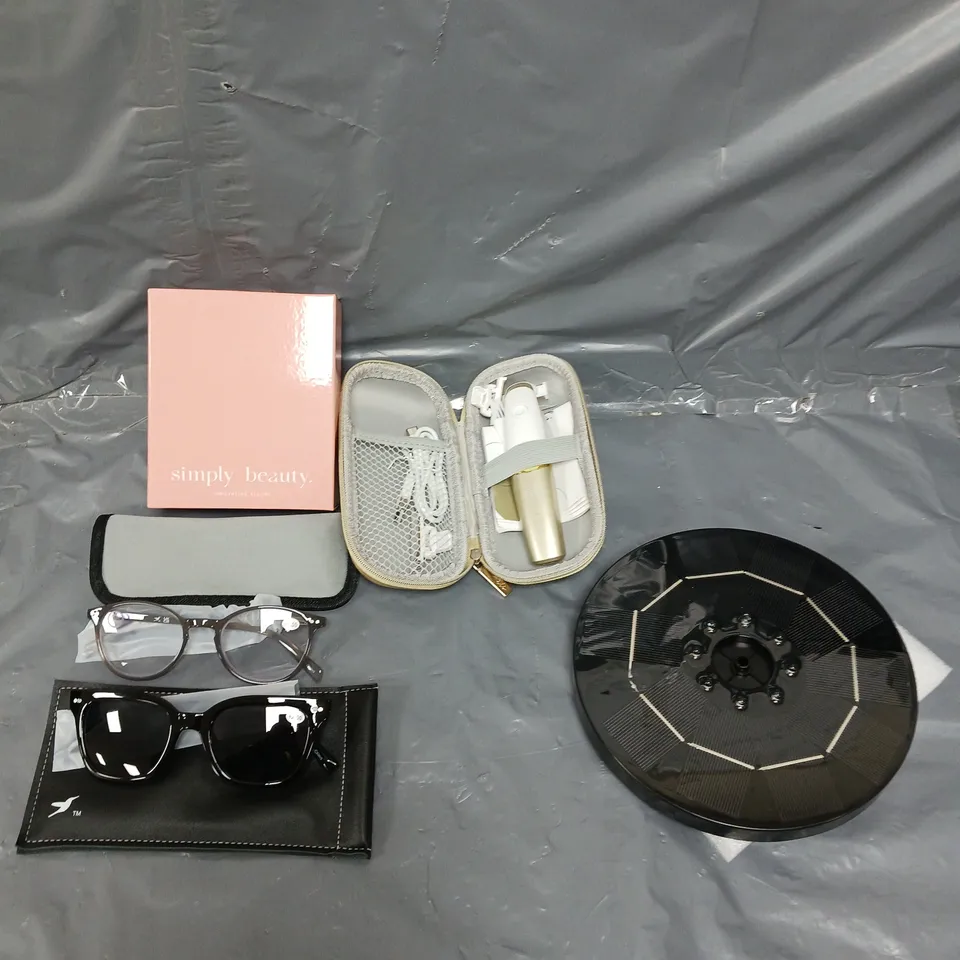 APPROXIMATELY 10 ASSORTED HOUSEHOLD PRODUCTS TO INCLUDE FOUNTAIN LED LIGHT, READING GLASSES, TRIMMER ETC
