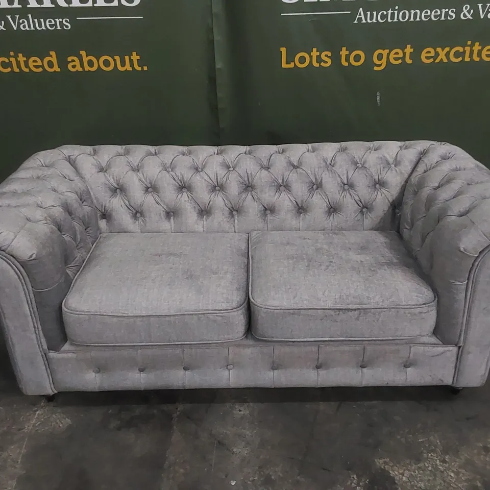 DESIGNER LAURA 2 SEATER CHESTERFIELD FABRIC UPHOLSTERED SOFA 