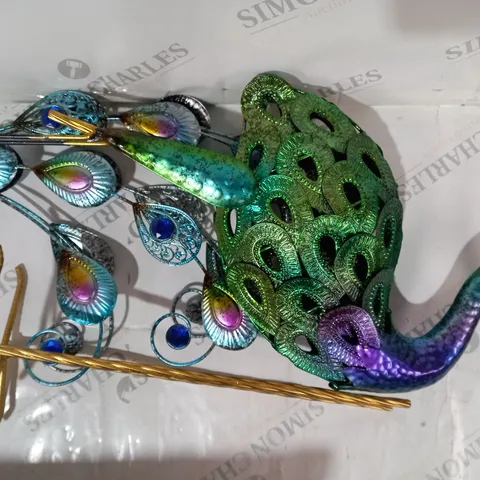 BOXED UNBRANDED OUTDOOR PEACOCK DECORATION