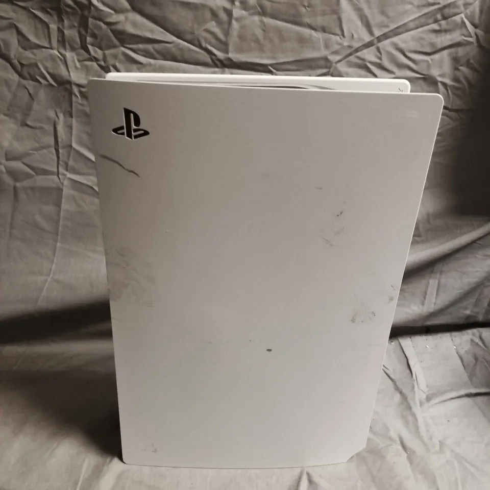 SONY PLAYSTATION 5 CONSOLE – WHITE (PS5) – USED