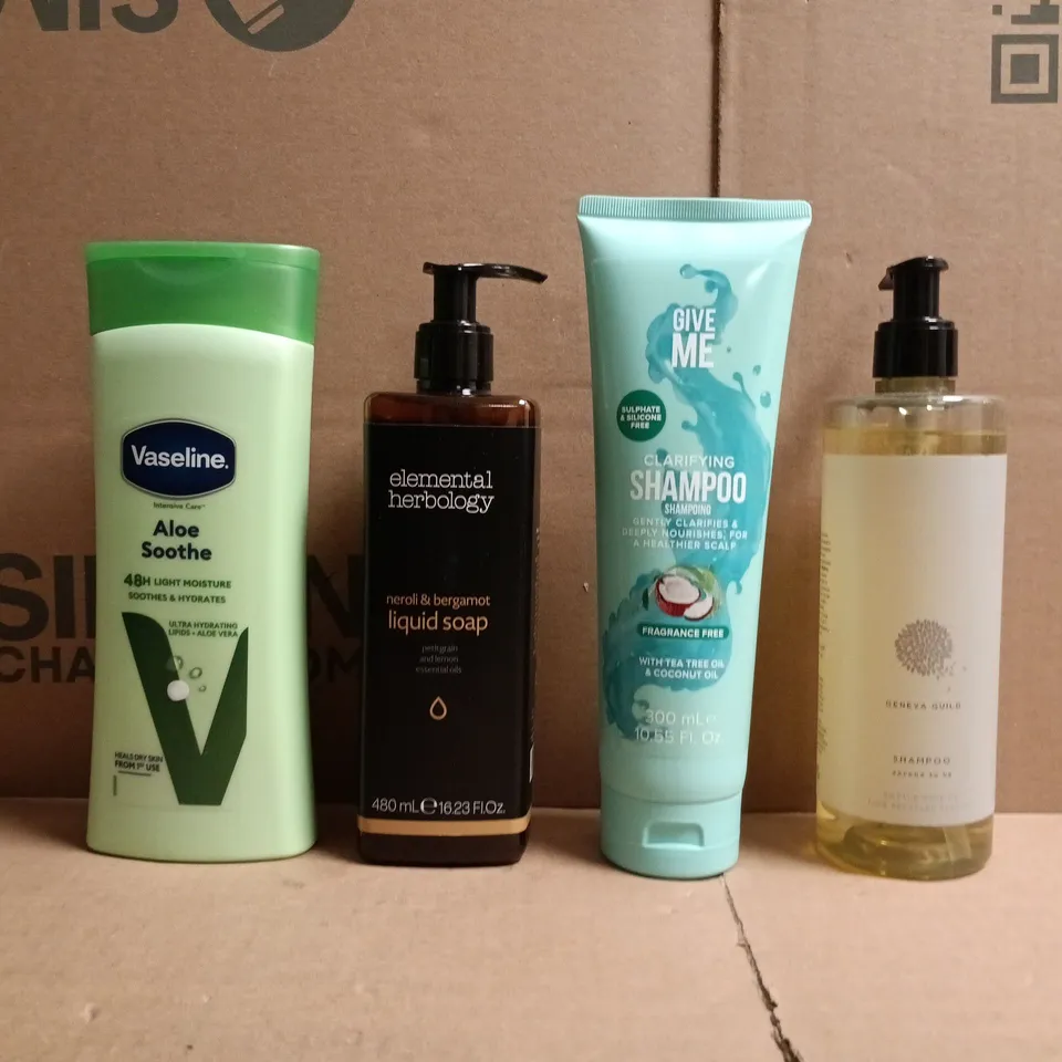APPROXIMATELY 10 ASSORTED COSMETIC ITEMS TO INCLUDE VASELINE, GIVE ME, ETC - COLLECTION ONLY