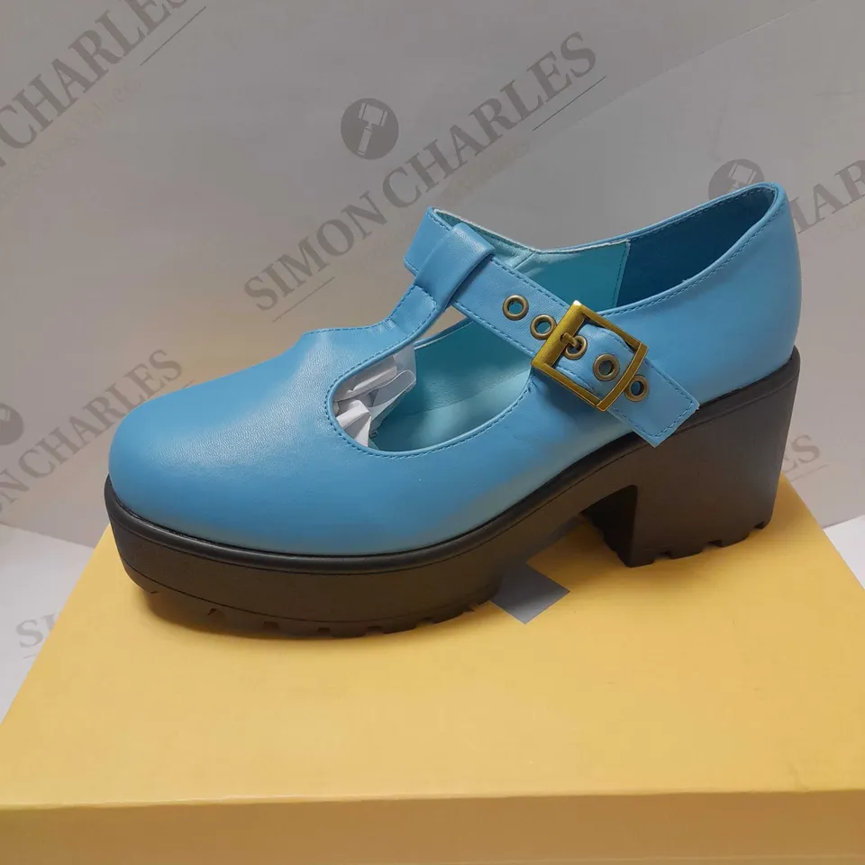 KOI AQUA POP MARY JANES TURQUOISE PU SHOES - SIZE 7