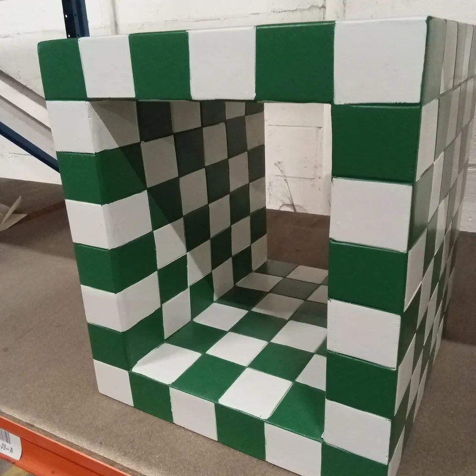 BRAND NEW BOXED GREEN TILE SIDE TABLE // SIZE: 43 43 47.5cm