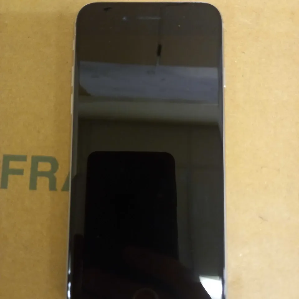 APPLE IPHONE 6 - SILVER