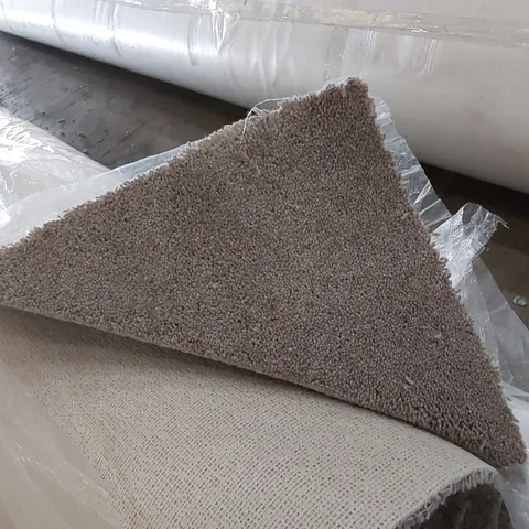 ROLL OF QUALITY EC FREEDOM XTRA SMOKE CARPET // SIZE: APPROX 2.8 X 4m