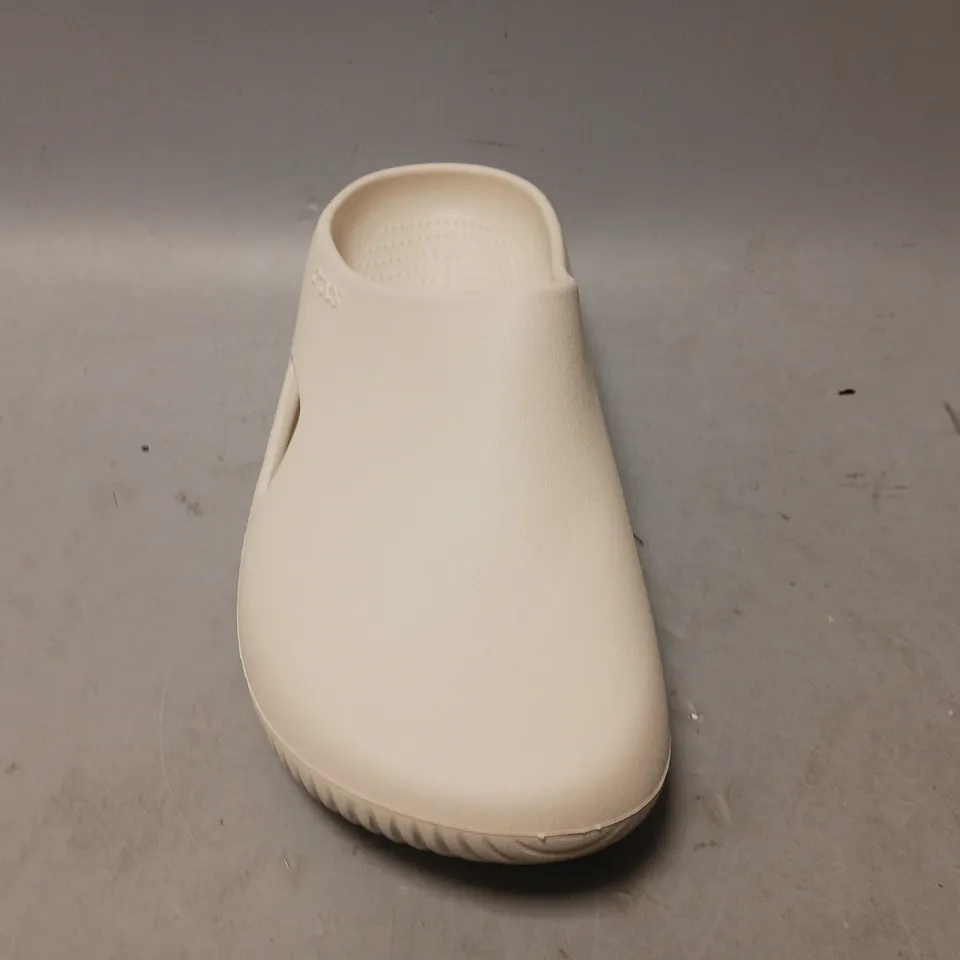 PAIR OF CROCS MELLOW RECOVERY CLOGS IN BONE UK SIZE M8/W9