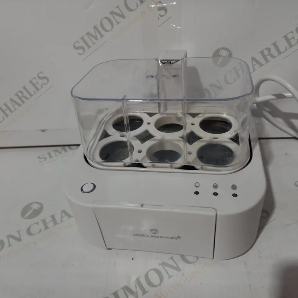 COOK'S ESSENTIALS THE SMART TALKING EGG COOKER