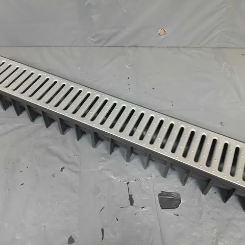 10 X DRAINAGE CHANNEL GRIDS - 10 X 1M