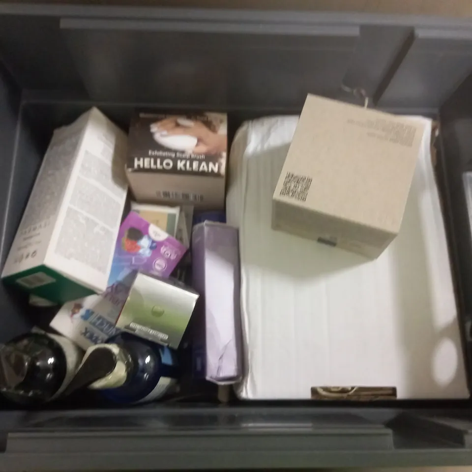 APPROXIMATELY 15ASSORTED COSMETICS PRODUCTS TO INCLUDE - GIVE ME FACE FIX MASK - SIMPLE RADIANCE BOOSTER CREAM - HEALTHSPAN NIGHT CREAM - ETC