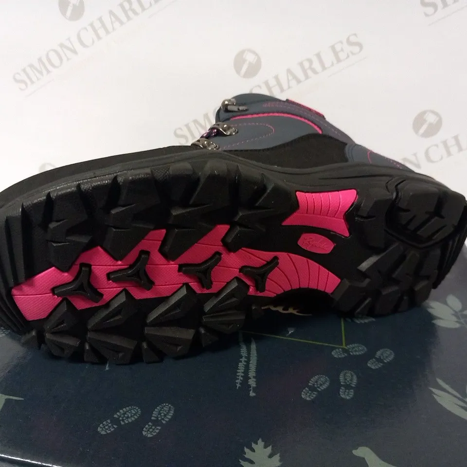 BOXED RYDALE KILNWICK HIKING BOOT NAVY SIZE 7