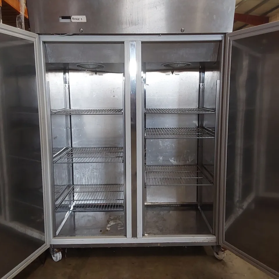 COMMERCIAL UPRIGHT 2 DOOR REFRIGERATOR CABINET