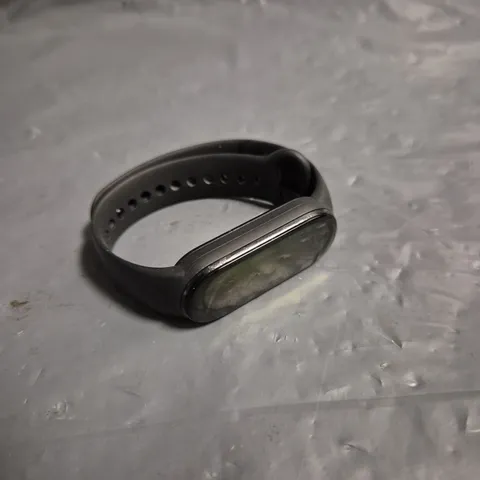 XIAOMI SMART BAND 7 BLACK CASE WITH BLACK STRAP