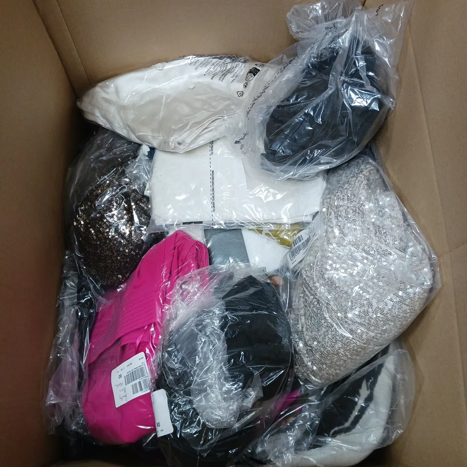 BOX OF APPROXIMATELY 10 ASSORTED CLOTHING ITEMS IN VARIOUS STYLES, COLOURS AND SIZES