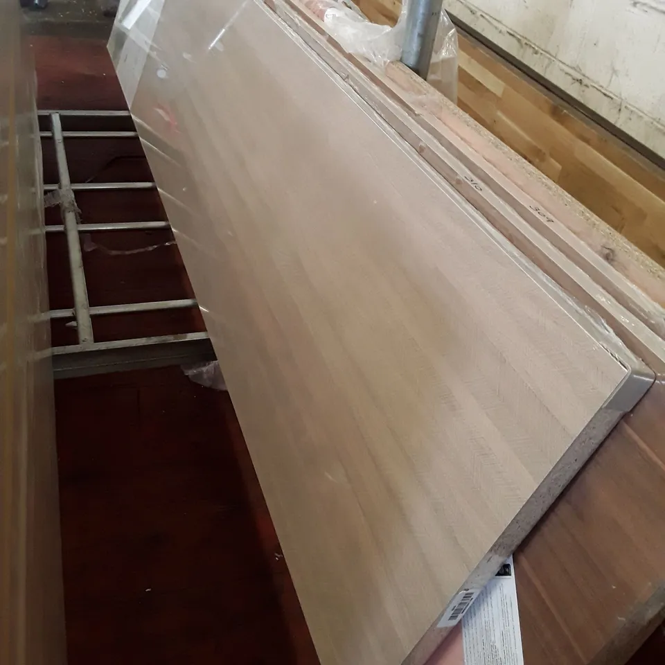 GOODHOME BERBERIS LAMINATE WORKTOP OAK CHEVRON EFFECT 3000×620×38MM 