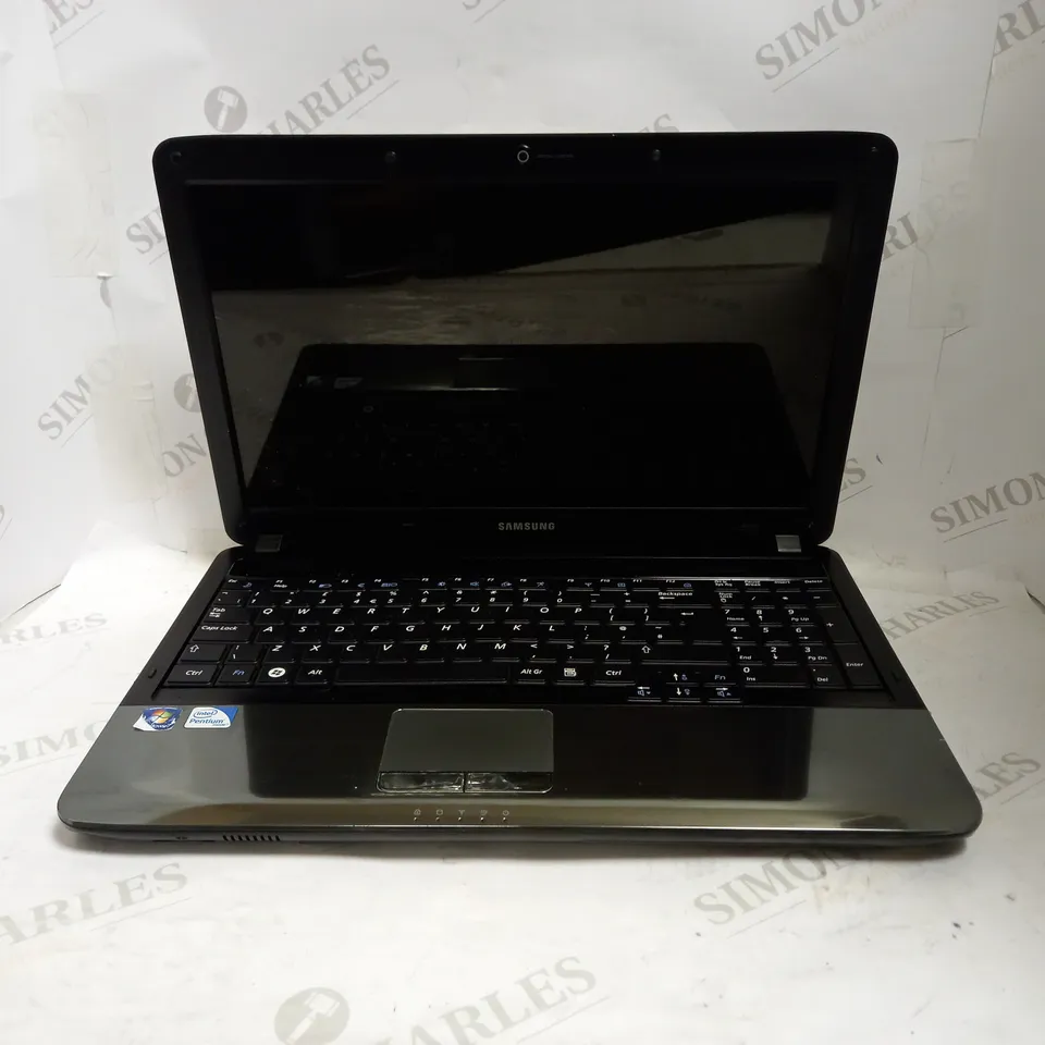 SAMSUNG R540 LAPTOP
