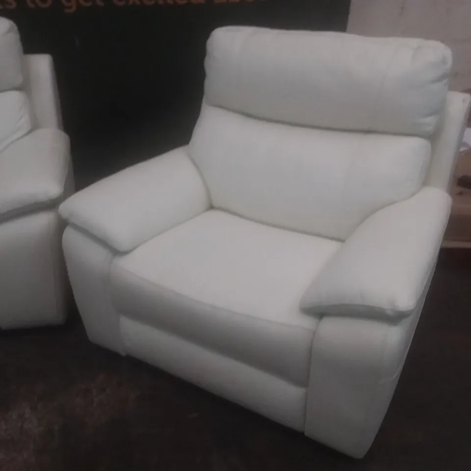 DESIGNER ITALIAN MADE PATIZIO WHITE LEATHER ELECTRIC RECLINING THREE SEATER SOFA, TWO ELECTRIC RECLINING ARMCHAIRS AND PANDORA FOOTSTOOL