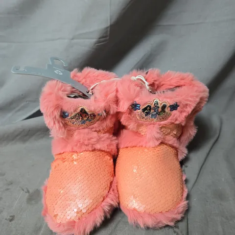 BOX OF APPROX 10 PAIRS OF DISNEY PRINCESS SLIPPERS - VARIOUS SIZES