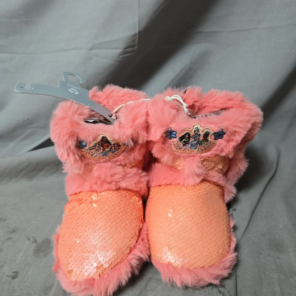 BOX OF APPROX 10 PAIRS OF DISNEY PRINCESS SLIPPERS - VARIOUS SIZES 