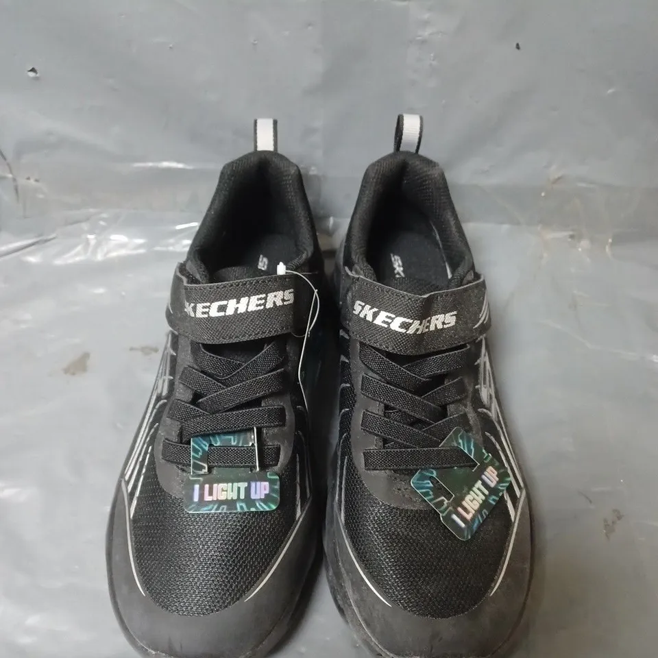 PAIR OF KIDS SKECHERS LIGHTS TRAINERS - UK SIZE 28