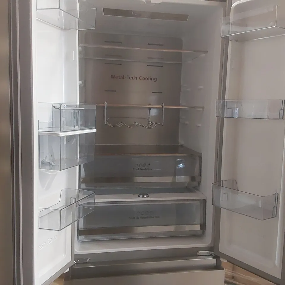 HISENSE PUREFLAT SLIM RF632N4WIE FRIDGE FREEZER - STAINLESS STEEL